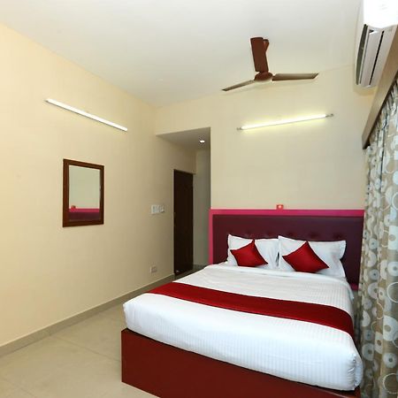 Oyo 8410 Rajeswari Tower Chennai Exterior foto