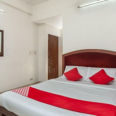 Oyo 8410 Rajeswari Tower Chennai Exterior foto