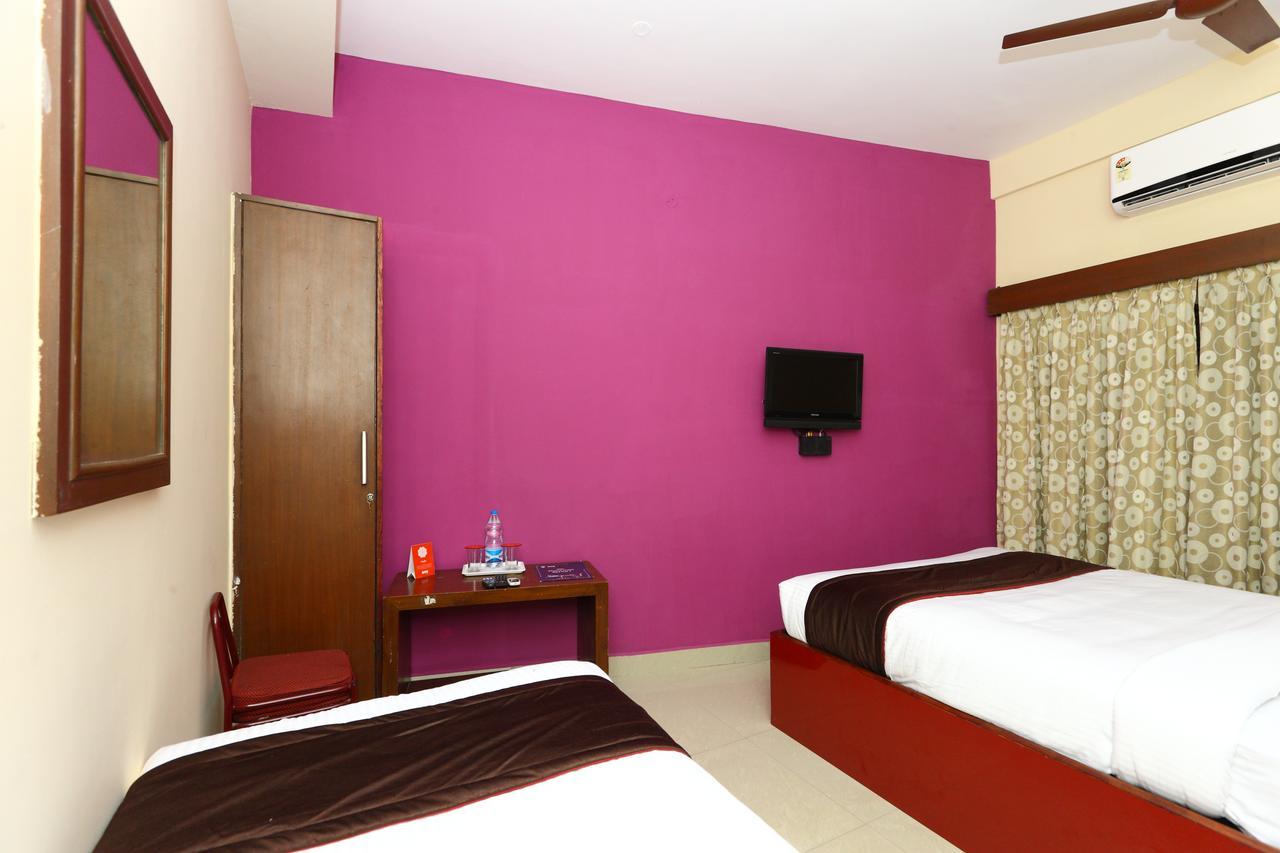 Oyo 8410 Rajeswari Tower Chennai Exterior foto