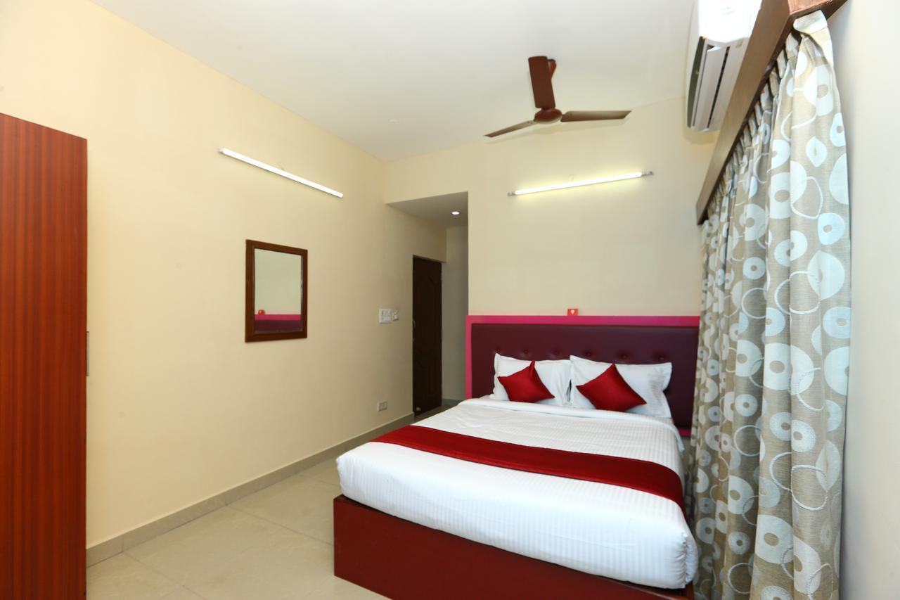 Oyo 8410 Rajeswari Tower Chennai Exterior foto