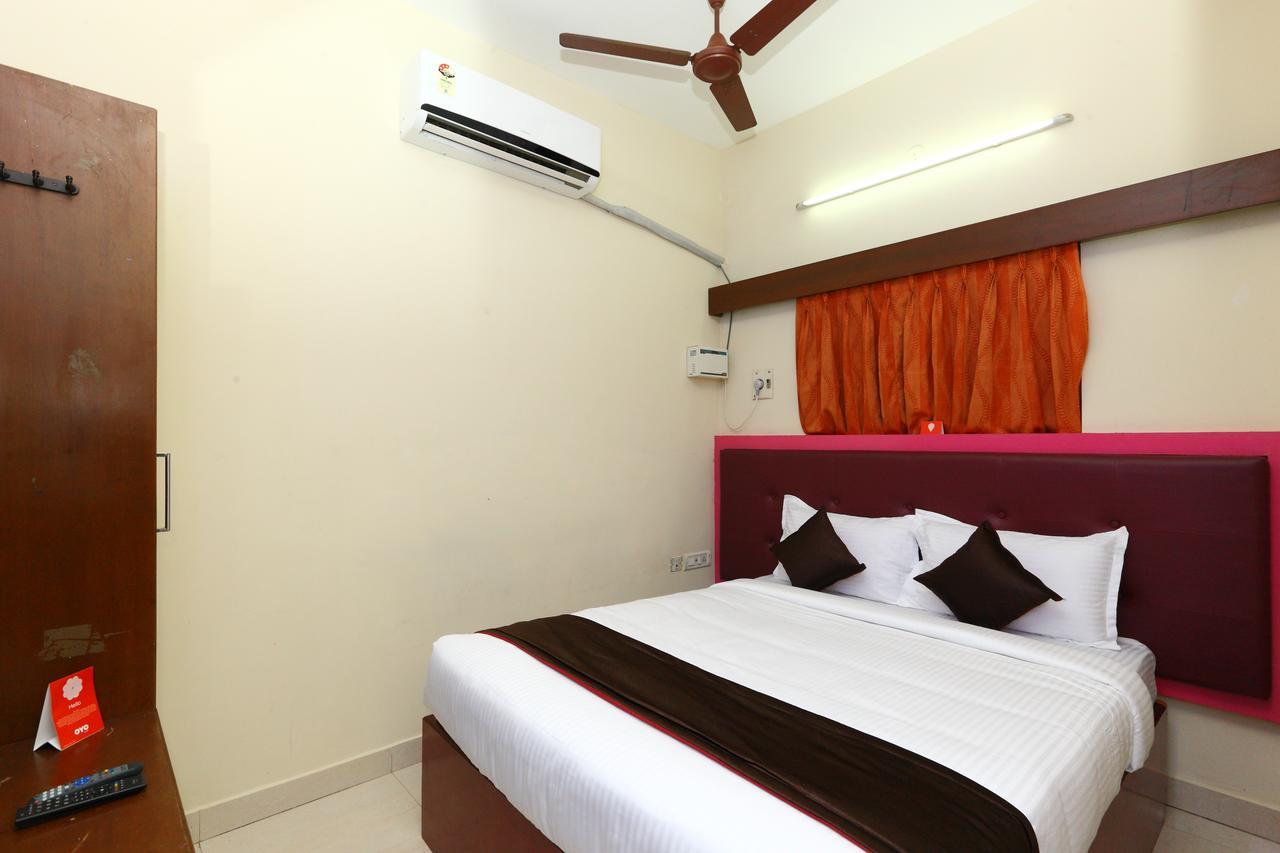 Oyo 8410 Rajeswari Tower Chennai Exterior foto