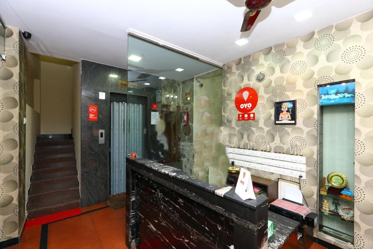 Oyo 8410 Rajeswari Tower Chennai Exterior foto