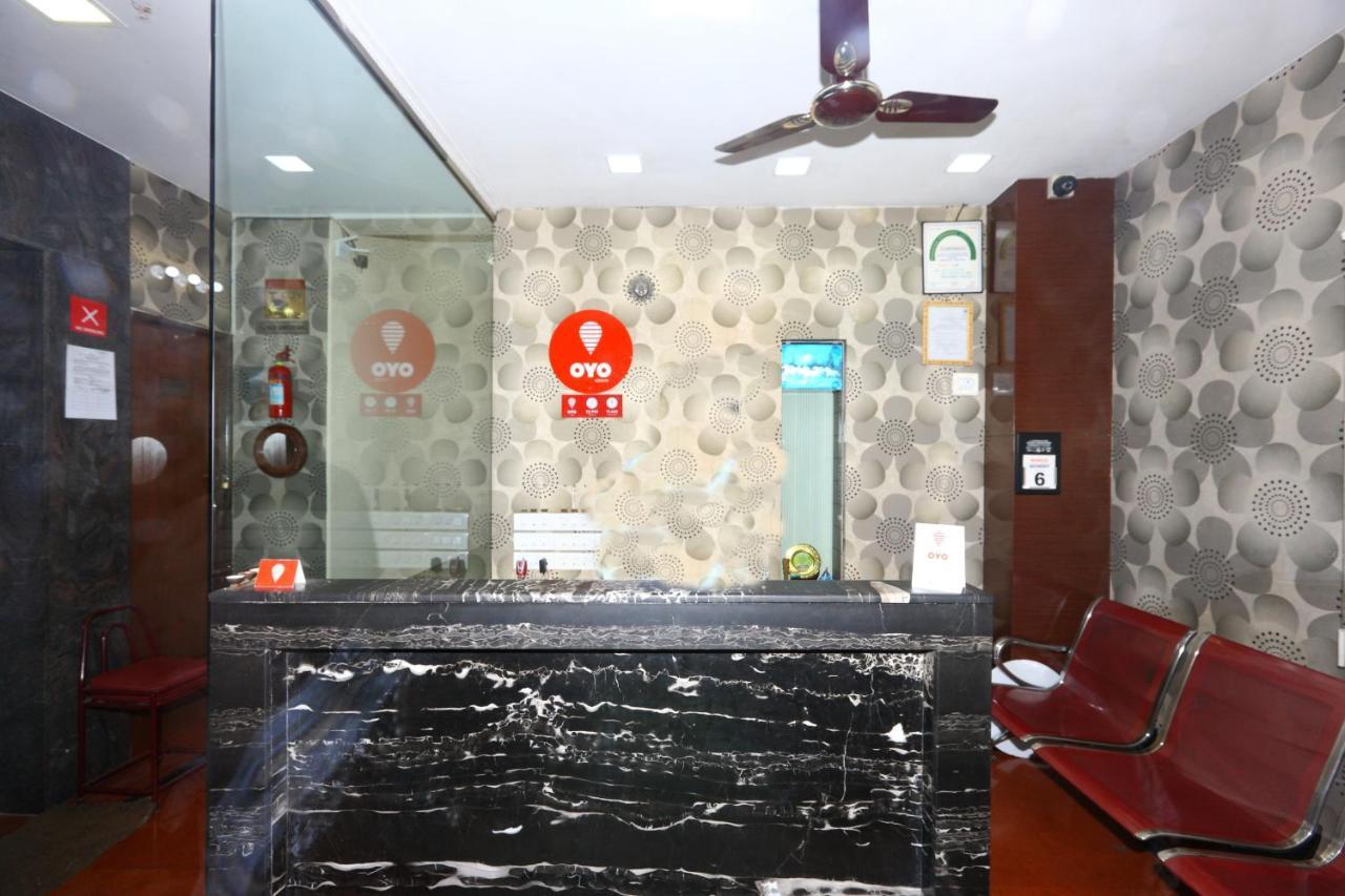 Oyo 8410 Rajeswari Tower Chennai Exterior foto