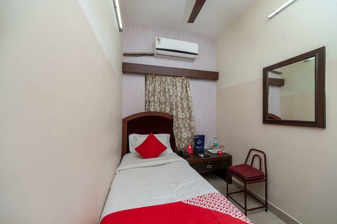 Oyo 8410 Rajeswari Tower Chennai Exterior foto