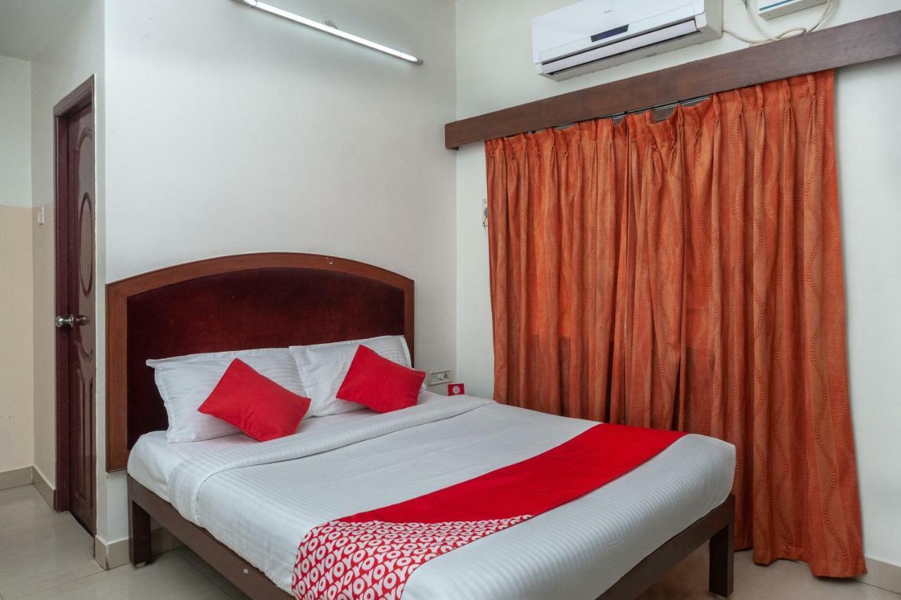 Oyo 8410 Rajeswari Tower Chennai Exterior foto